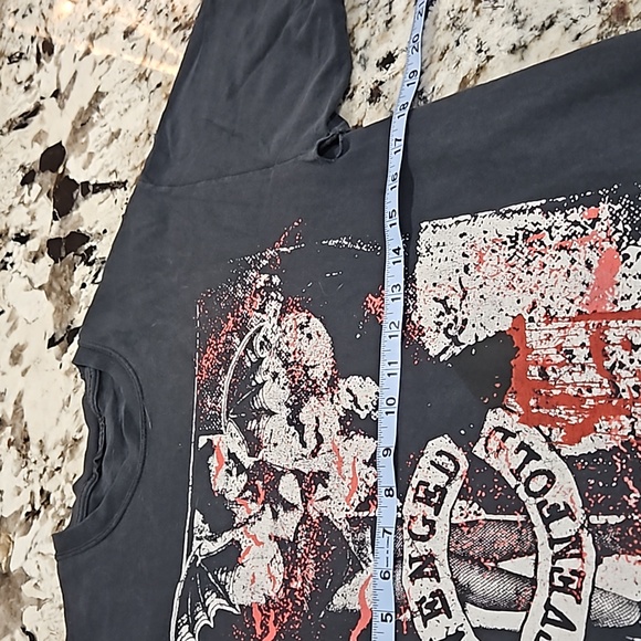 2/$10 Avenged Sevenfold faded tee - Picture 4 of 5